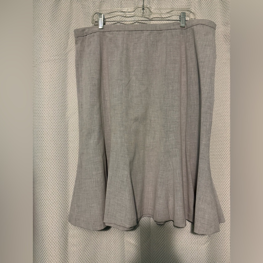 Focus 2000 Gray Skirt